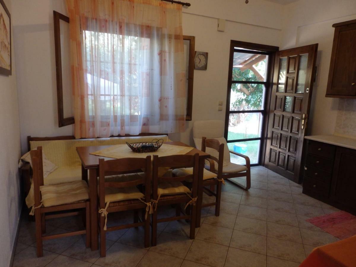 The Small House In The Olive Grove Lefókastron Exterior foto