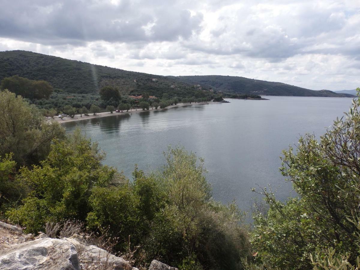 The Small House In The Olive Grove Lefókastron Exterior foto